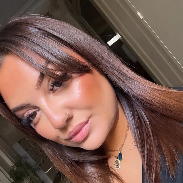 @lauramenina