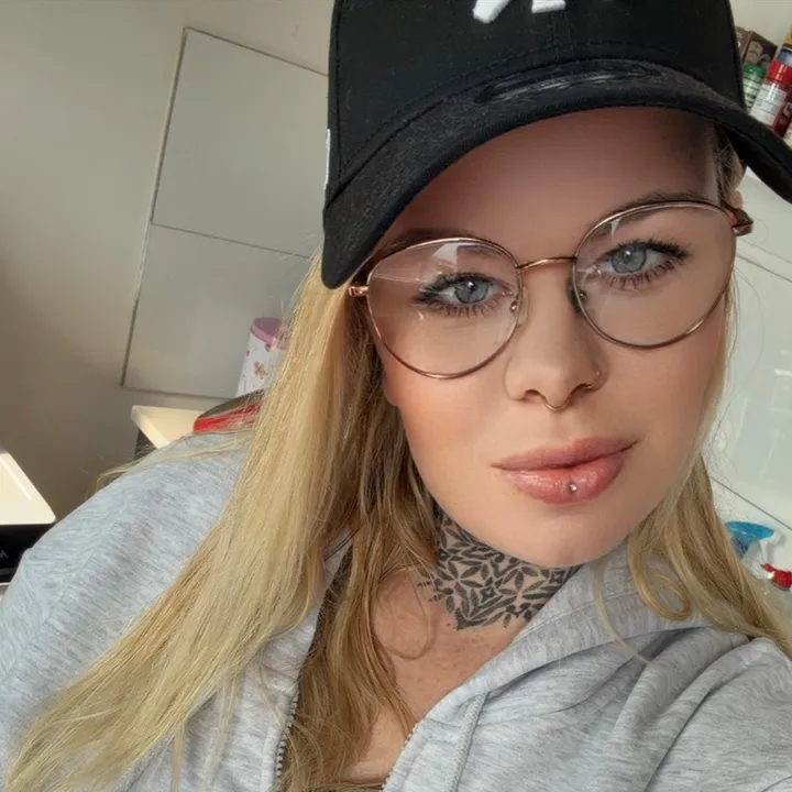 @dieeine011