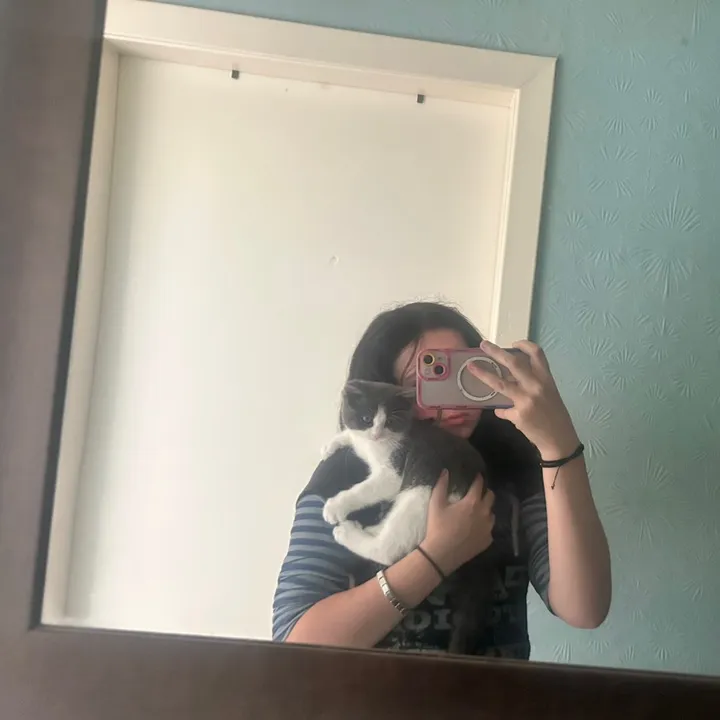 ellie_belly1233_spammm