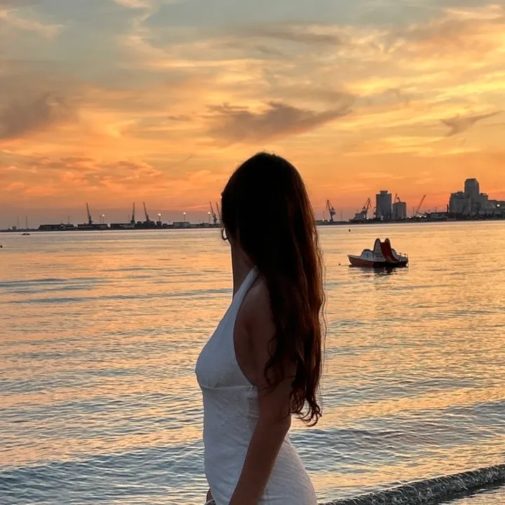 @axxrna