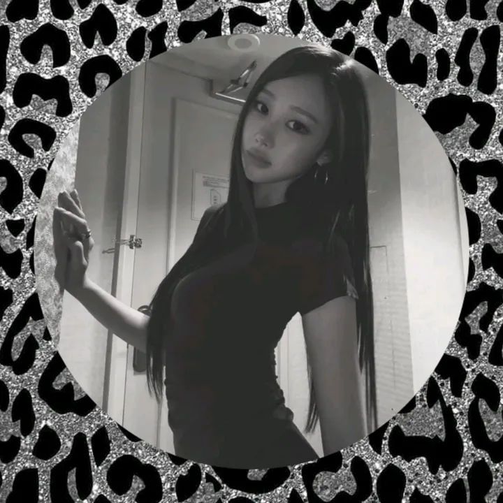 @foxie34556622344567