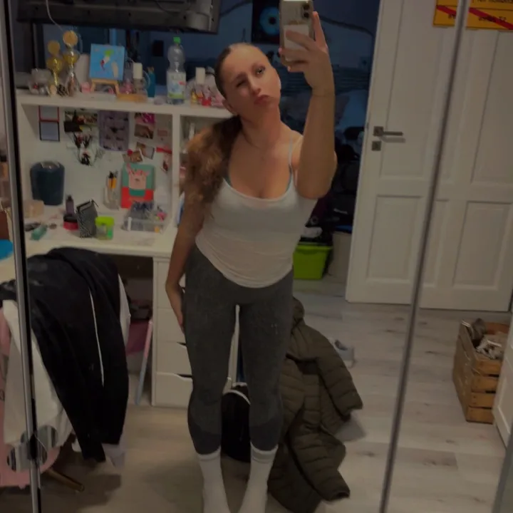 lucia697