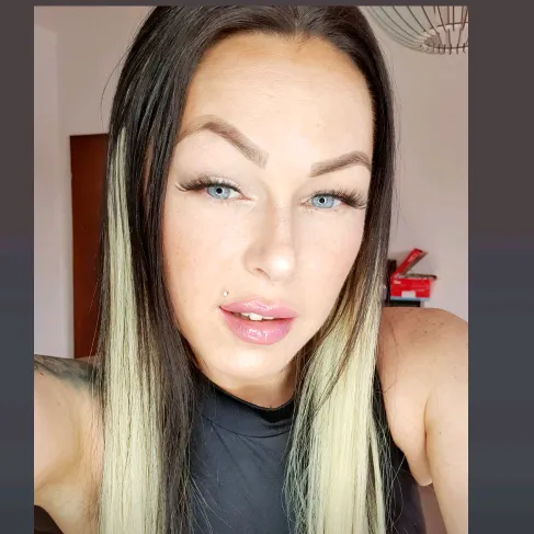 droncsikaaa890127