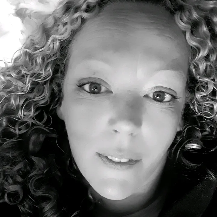 @curlylox75