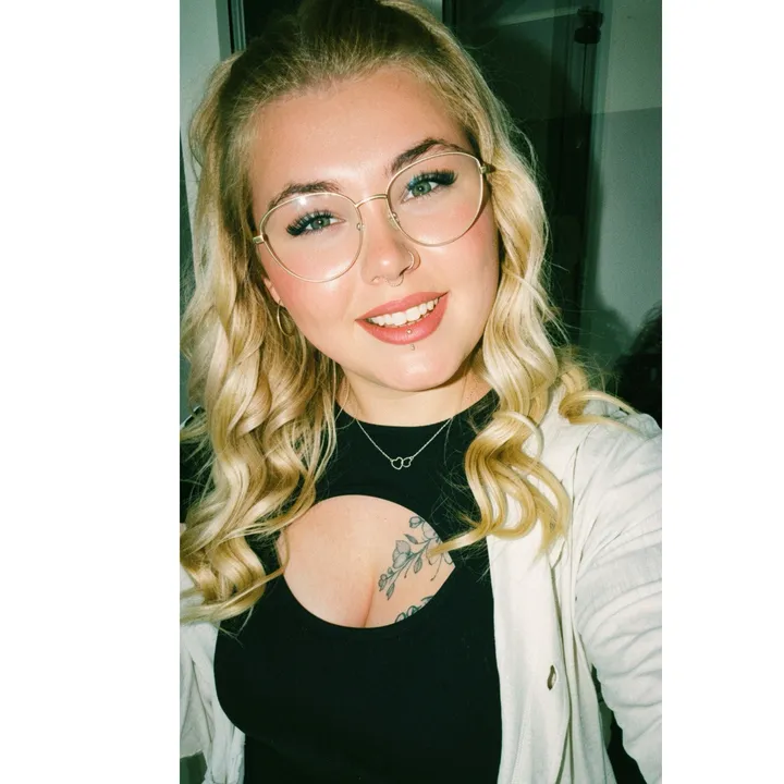 leonie_hnzk