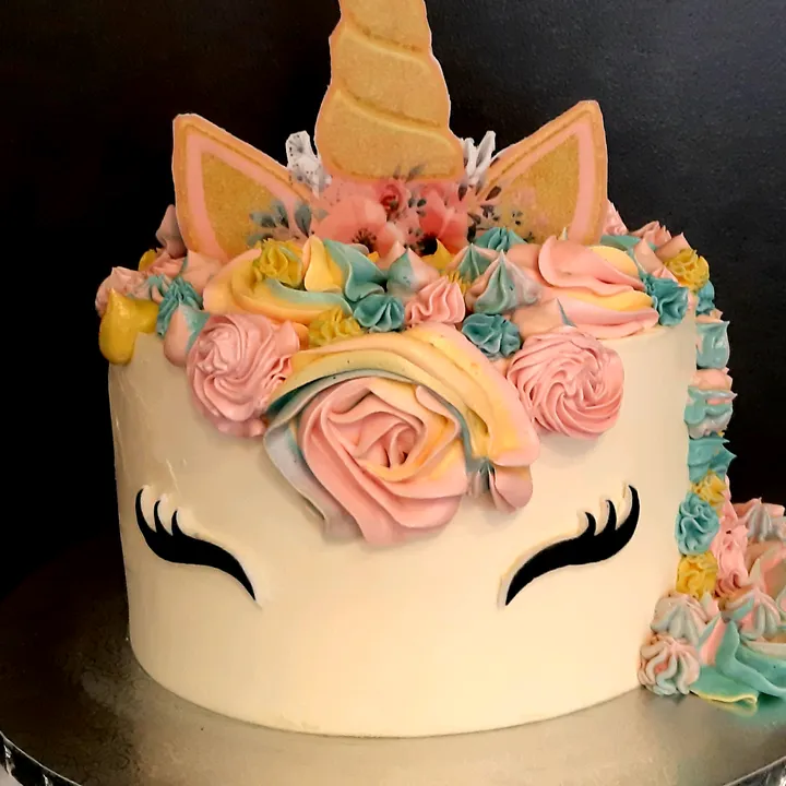 laurascustomcakes