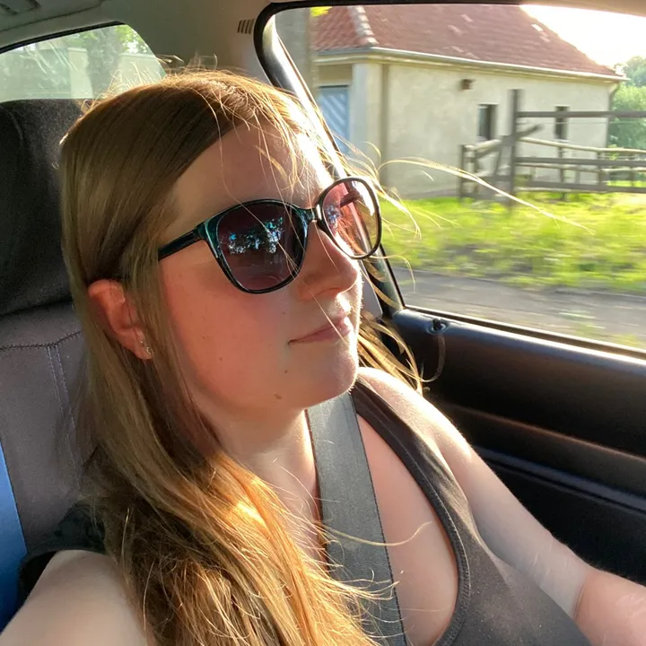 samantha_menath