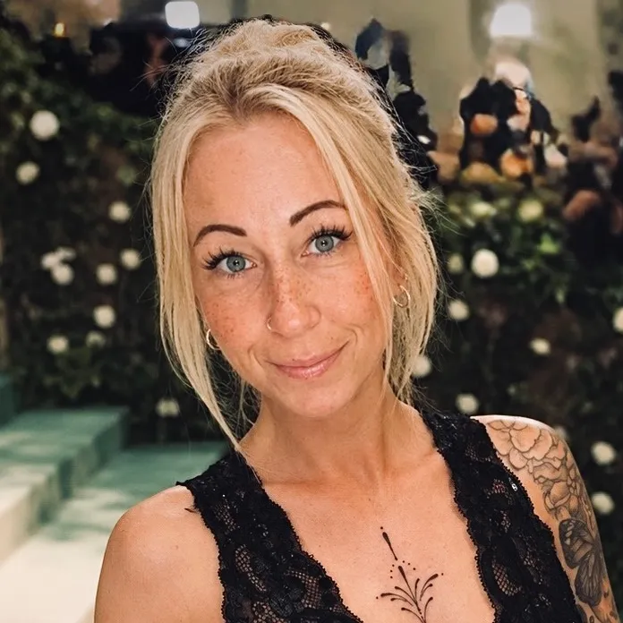 laura_90_22