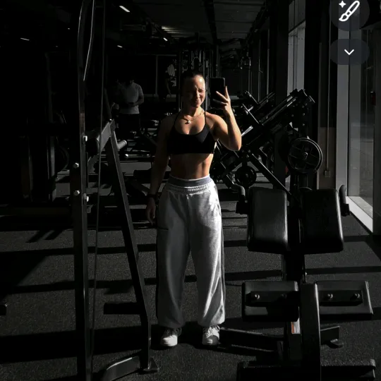 @lara.lee.s