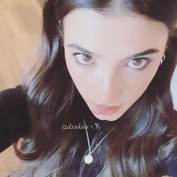 @izdxnkies