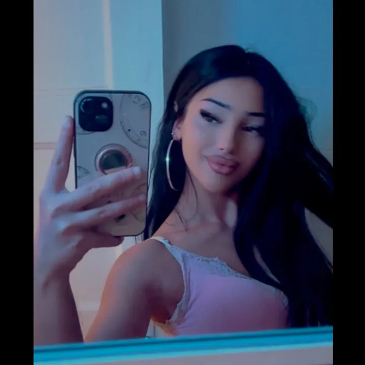 @aleyna0_