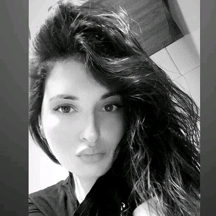 @emanuela9572
