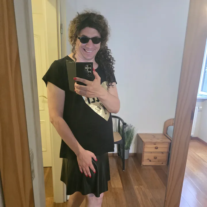 @transgirlyjana89