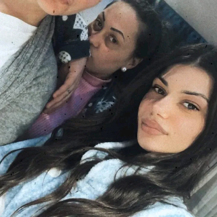 @tinacinque__