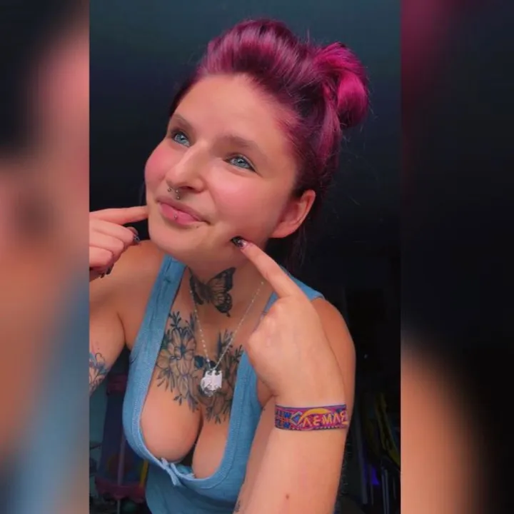 _piercing_girl_21_5