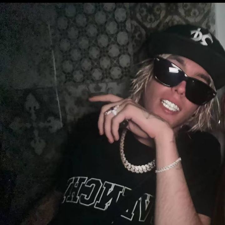 𝑪𝑹𝑰𝑺𝑨 - original sound