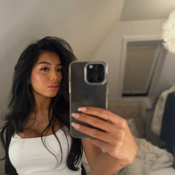 @iselinhui