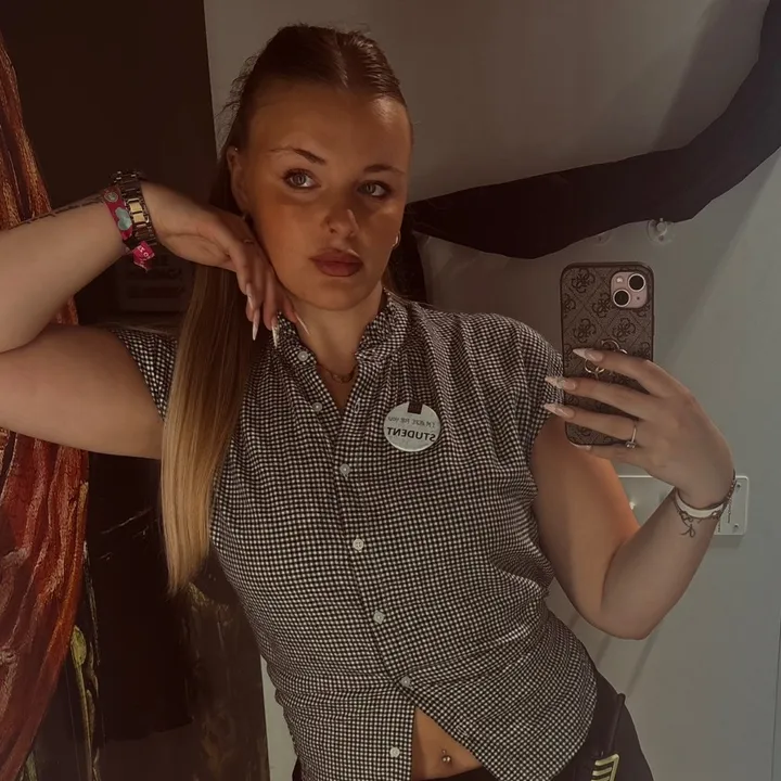 @x_llen1
