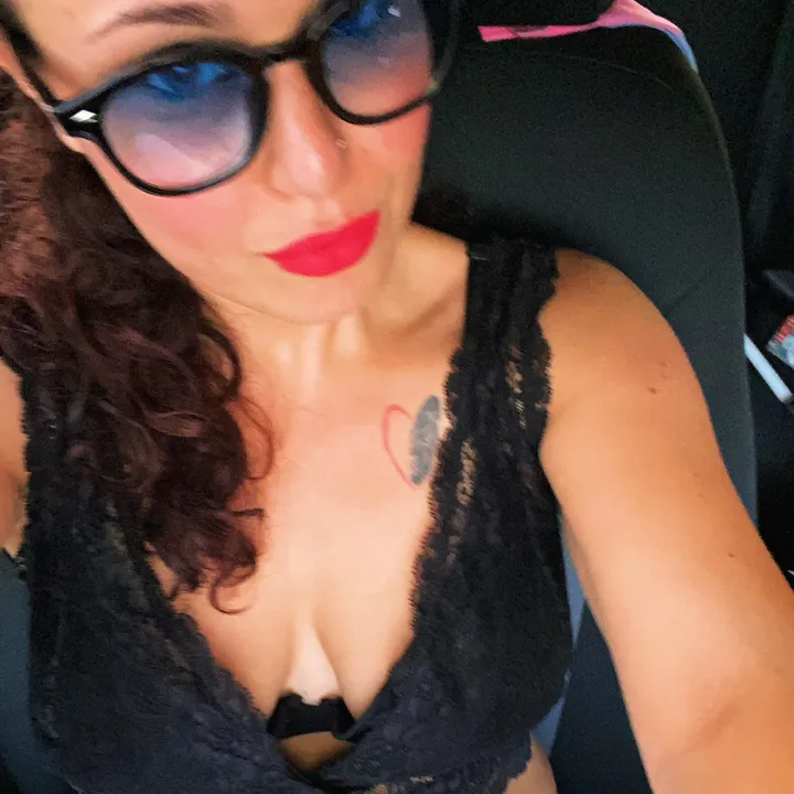 elisanec_2023