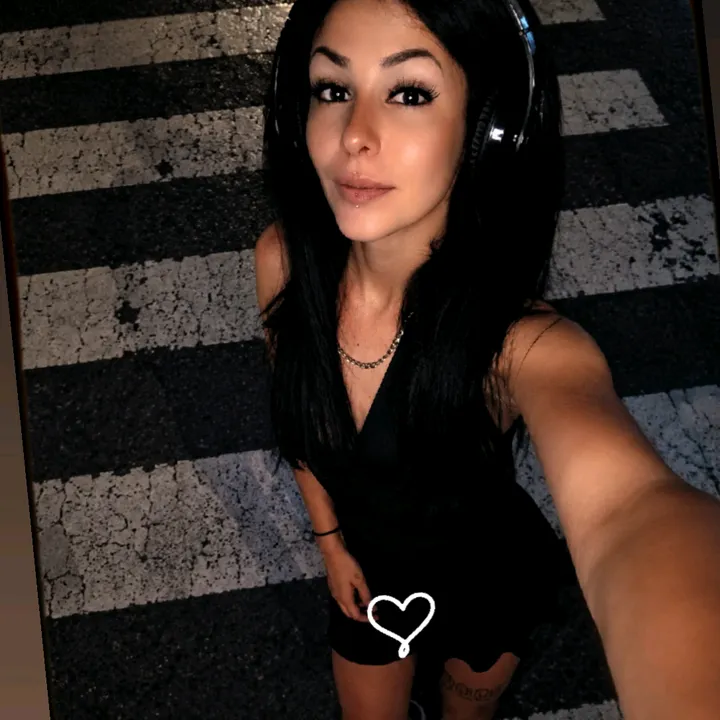 @missmisanthropin