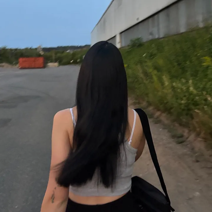 @x_sophie_