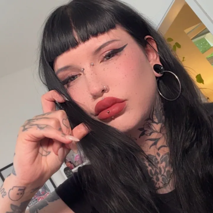 @stopcryingjosie