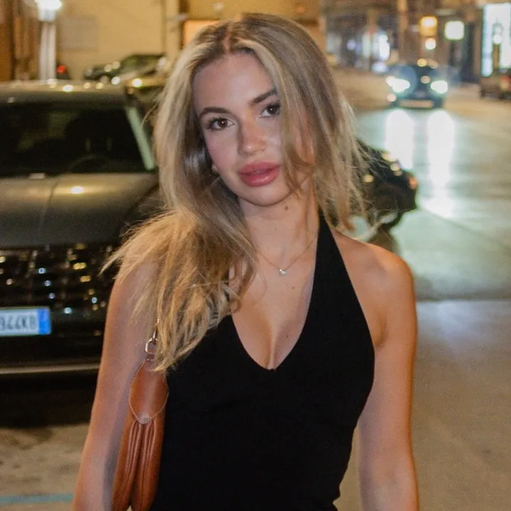 nicolenika