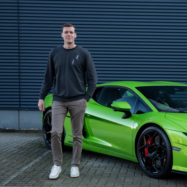 @visualcarreviews