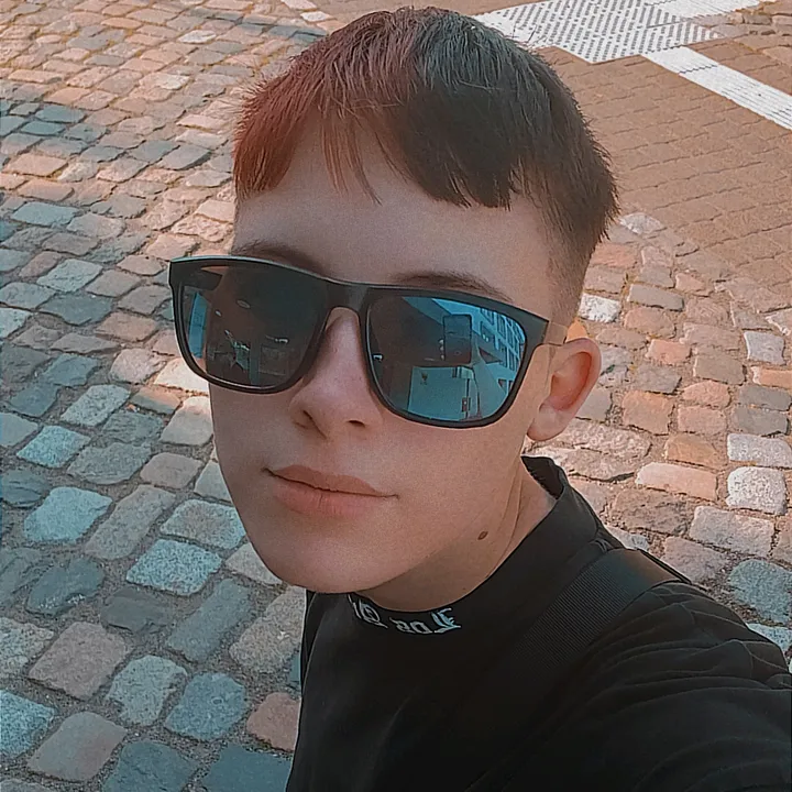 der_broken_boy0