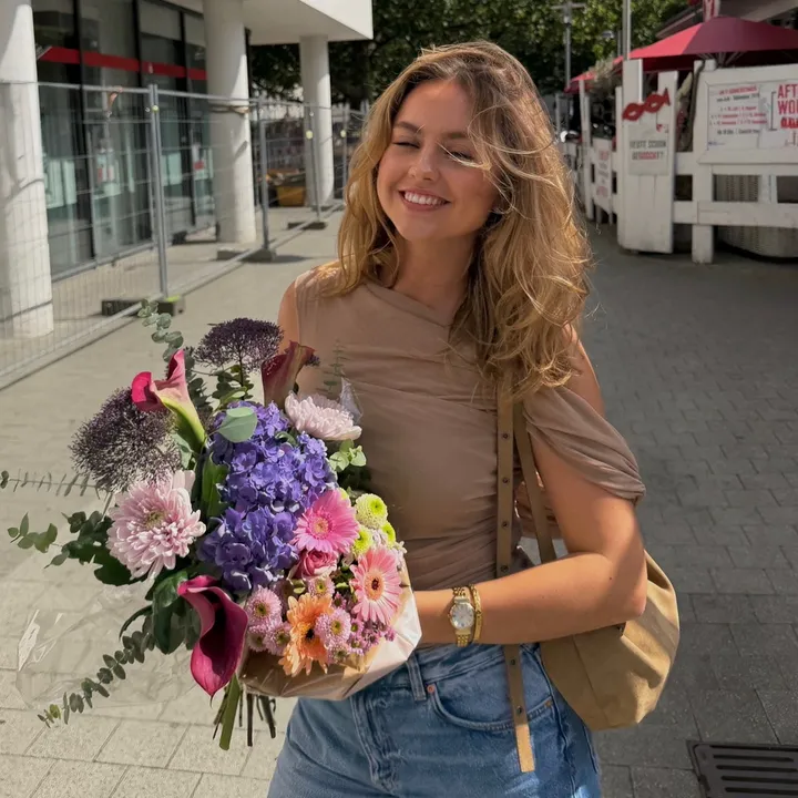 lola.dkh
