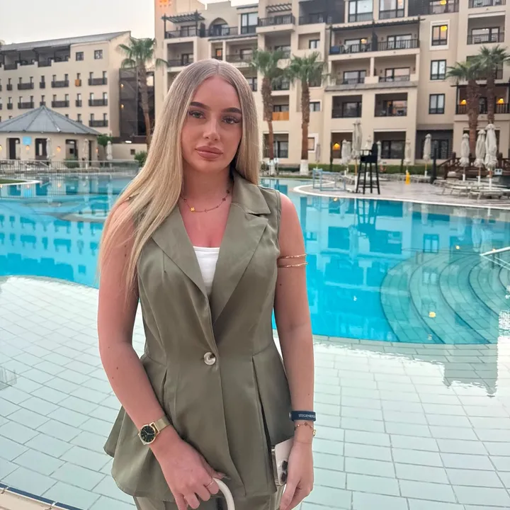 28sabrinaa
