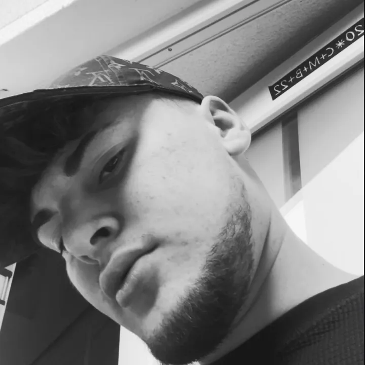 @lukaz.x36