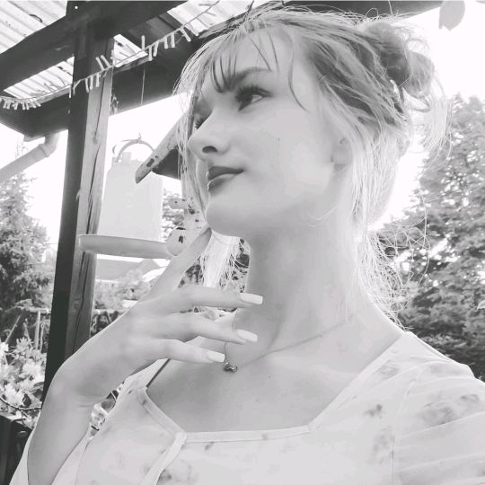 ⋆ 🍒  🎀  𝒾𝓁𝒶  🎀  🍒 ⋆ - original sound