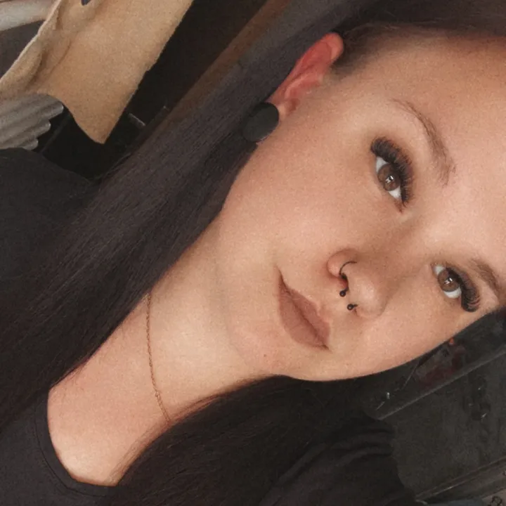 _vanessamewis_