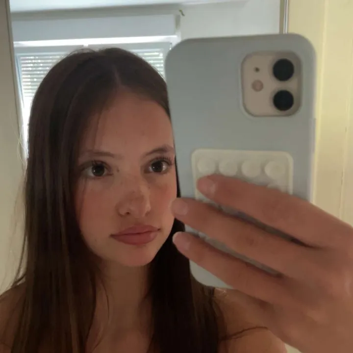 @carlotta230512