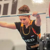 @elise_powerlifts