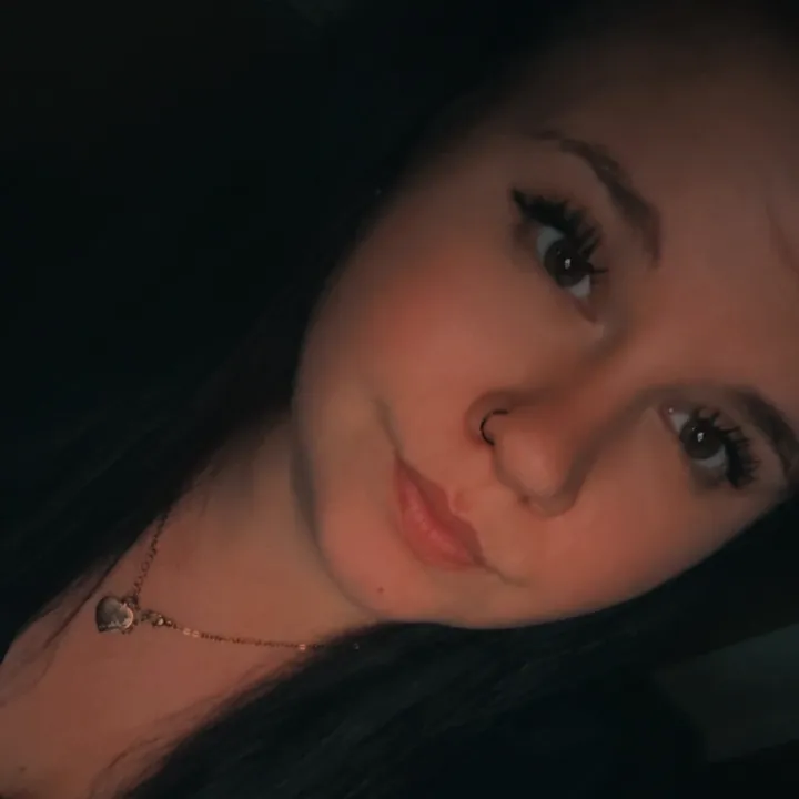 _vanessamewis_