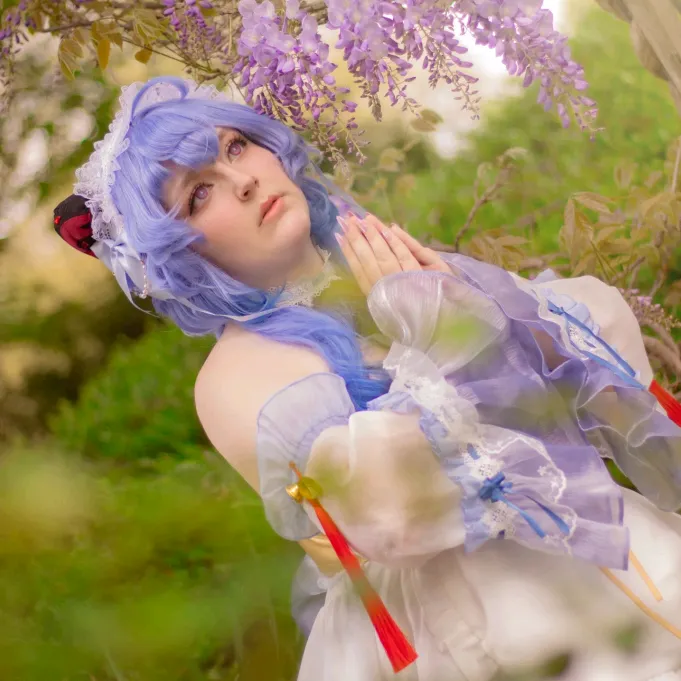 moony_cos_