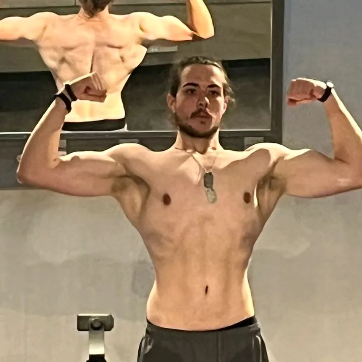 tom.tom.goes.gym2407