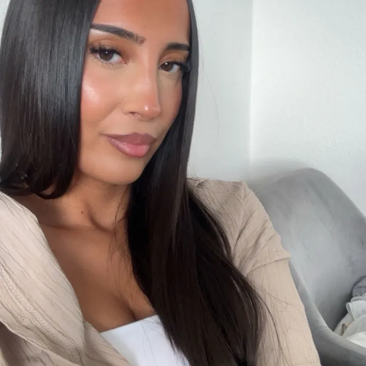 sarahazizam_