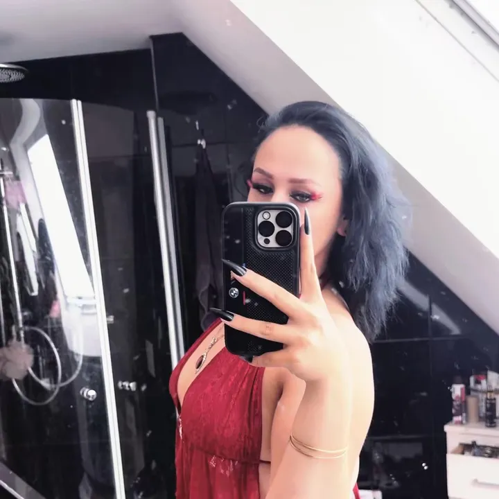 angieshlz