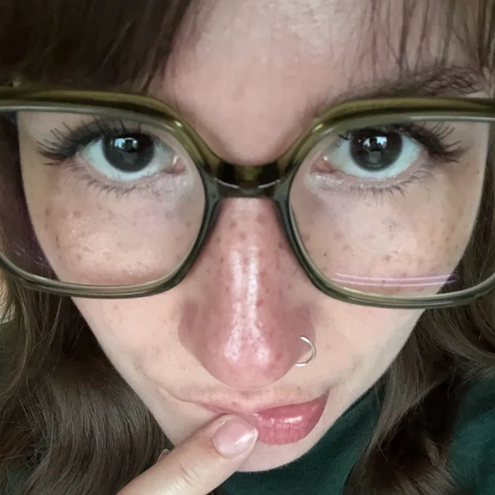 aly.szfr