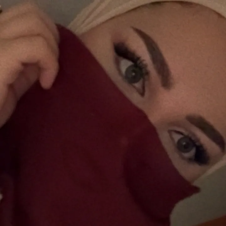 @meryanaboukamar