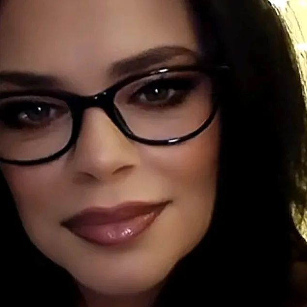 miriam.kaebisch