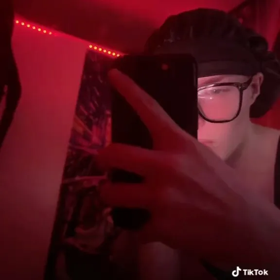 skyes.wife15