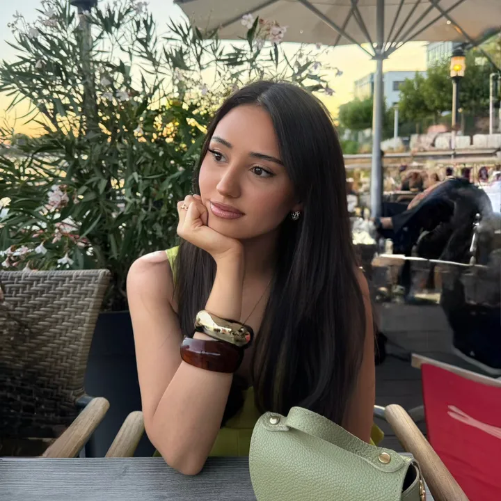 @fjolladomaneku
