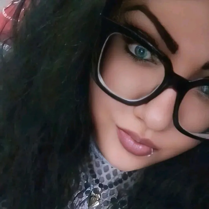 @lunastorta____