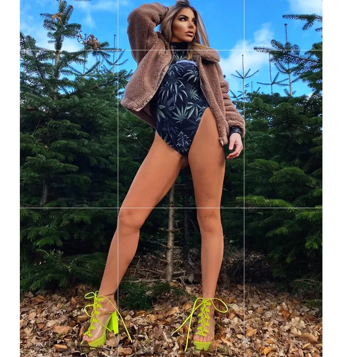 sensual_woman_official