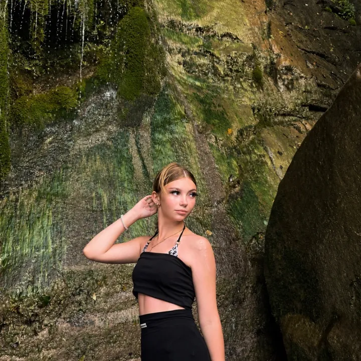 lika_2402