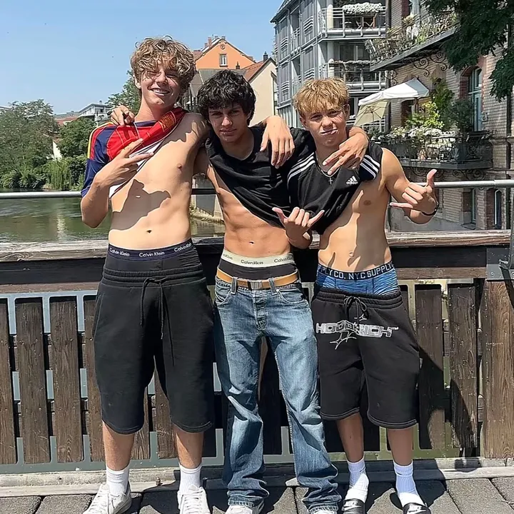 @3gs18